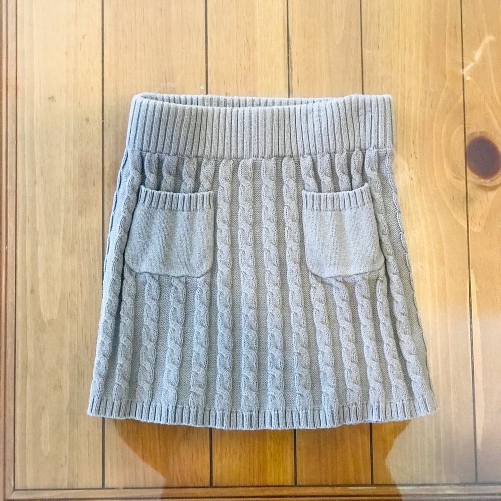 Old Navy Sweater Skirt Girls Size 8 (M)